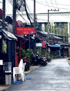 King Kong Bar  – living like I'm dying