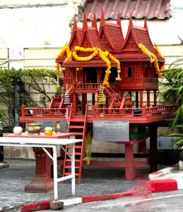 Mansion spirit house living like im dying