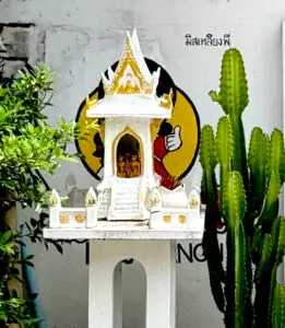 cutie pie spirit house living like im dying