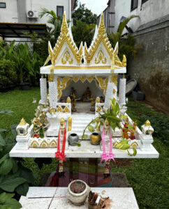 white gold spirit house living like im dying