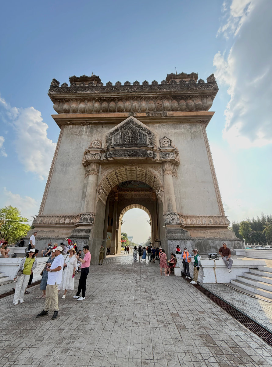 Hot in Vientiane