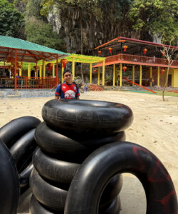 Vang Vieng and Real Life Jungle Gyms 18 tham nam cave tubing vang vieng laos