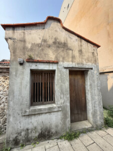 Tianan's Anping Tree House: Putting the Pieces Together 1 old tiny house tainan taiwan