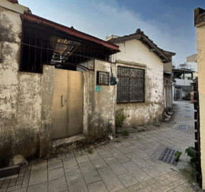 Tianan's Anping Tree House: Putting the Pieces Together 10 tainan old alleyway historic district taiwan